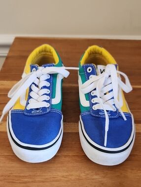 Van “Off the Wall” Sneakers Youth Sz 13.0 Multi Color